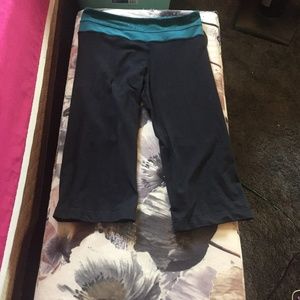 lululemon capris 6 excellent condition